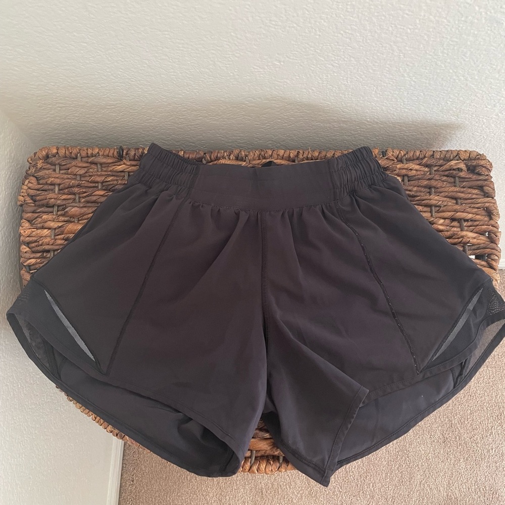 Lululemon hotty hot shorts